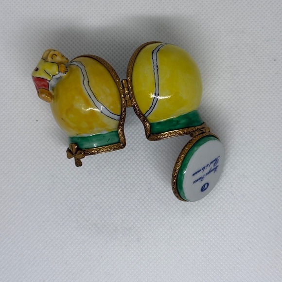 Rare Limoges France Trinket Box – Bear on Tennis Ball, Triple Hinged - Picture 4 of 14